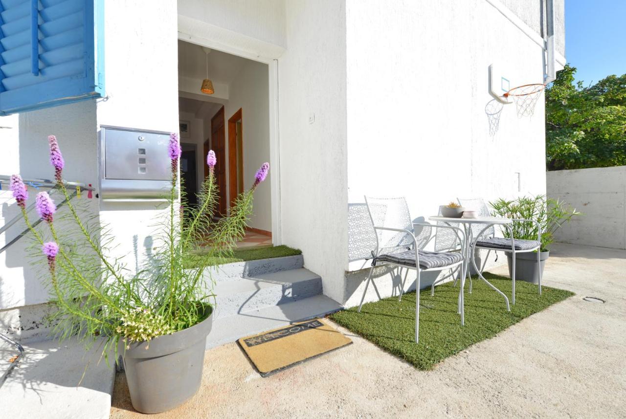 Beautiful 1-Bed Apartment Kristijan זאדאר מראה חיצוני תמונה